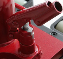 FR滑动台爪式千斤顶压杆座特写：龙海起重工具